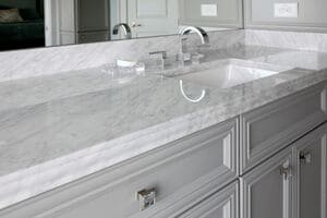 Столешница для ванной из мрамора Бьянко Каррара С (Bianco Carrara C)